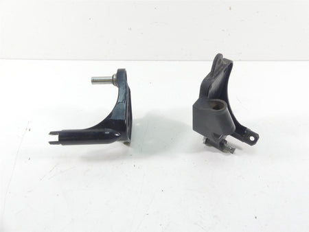 2002 Harley Softail FXSTDI Deuce Front Control Foot Peg Bracket Set 42507-00B {{ shop.shopifyCountryName }} - Mototech271