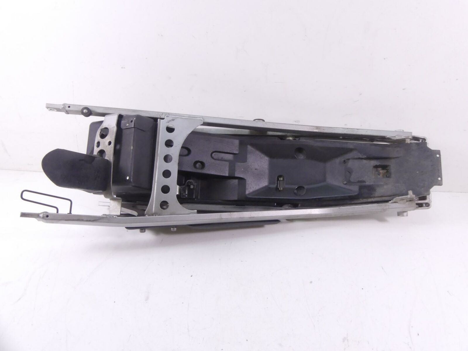 2012 Yamaha XT1200 Super Tenere Sub Frame Subframe Inner Fender 23P-21190-00-00 {{ shop.shopifyCountryName }} - Mototech271