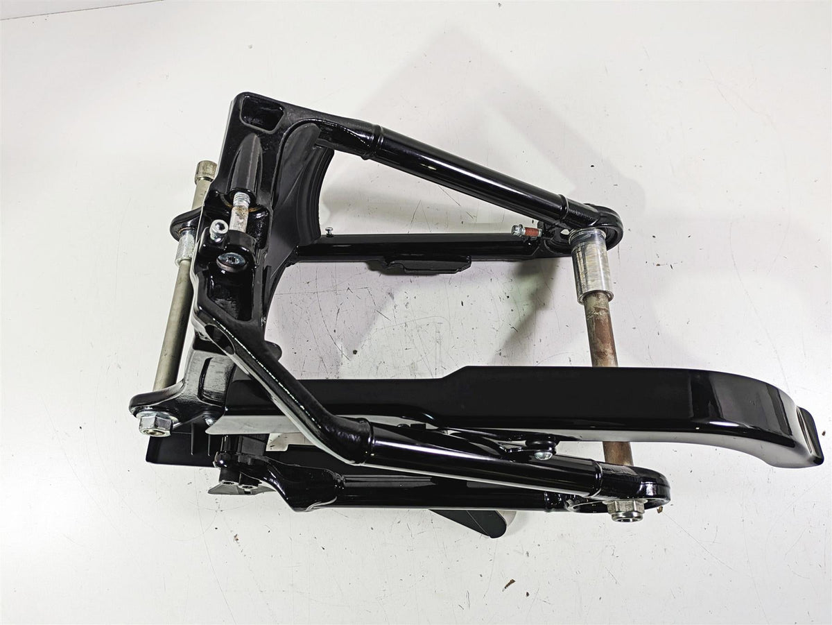 2019 Harley FLHCS Softail Heritage Rear Swingarm + Guards & Axle 47400099BHP {{ shop.shopifyCountryName }} - Mototech271