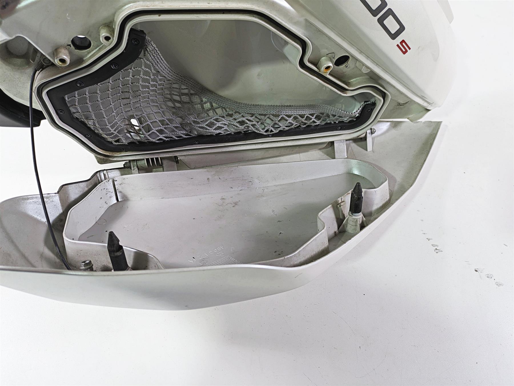 2009 Ducati Multistrada 1100 S Right Side Fairing Cover & Storage 48031701A {{ shop.shopifyCountryName }} - Mototech271