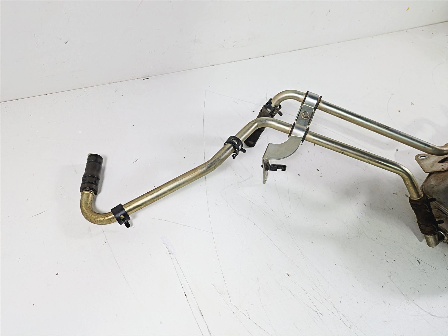 2022 Yamaha YXZ1000 R Oil Tank Reservoir & Lines 2HC-21751-02-00 {{ shop.shopifyCountryName }} - Mototech271