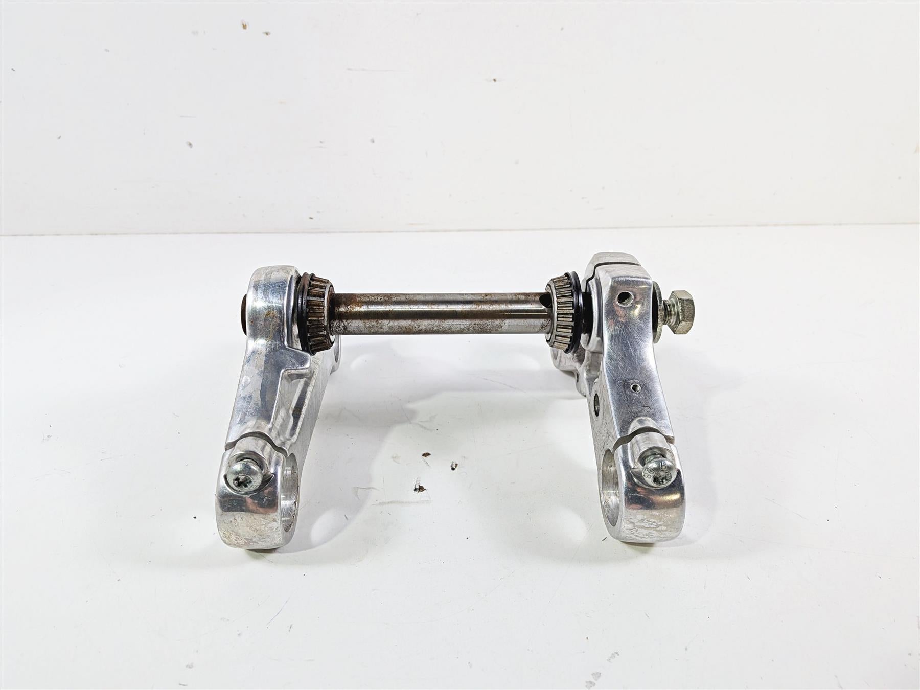 2006 Harley Sportster XL883 Low Upper Lower Triple Tree 39mm 46126-04 45966-04 {{ shop.shopifyCountryName }} - Mototech271