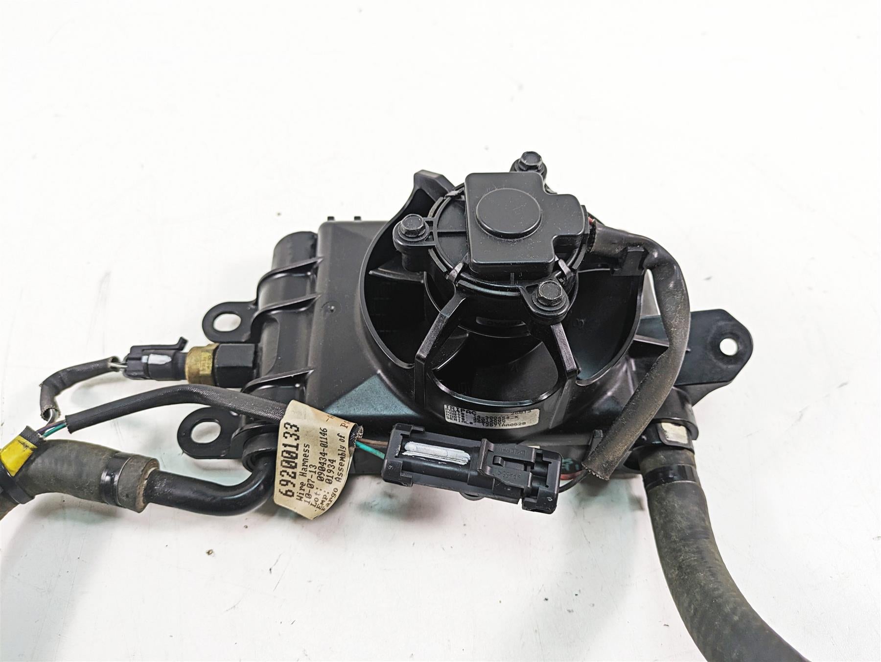 2014 Harley Touring FLHTK Electra Glide Left Radiator Fan Set 26800006 {{ shop.shopifyCountryName }} - Mototech271