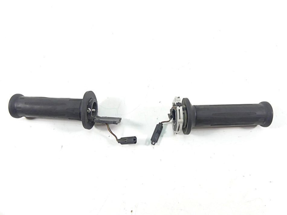 2009 BMW R1200GS K255 Adv Heated Left Right Hand Grips 61317727067 61317695470 {{ shop.shopifyCountryName }} - Mototech271