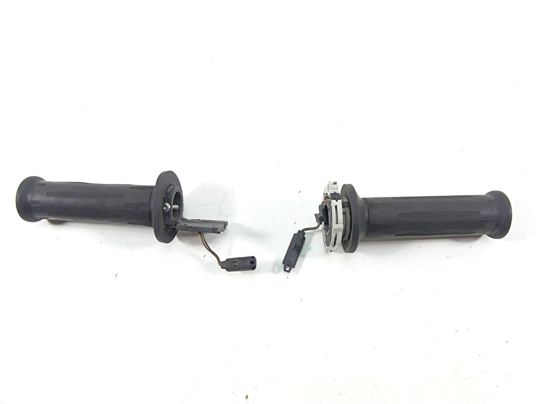 2009 BMW R1200GS K255 Adv Heated Left Right Hand Grips 61317727067 61317695470 | Mototech271