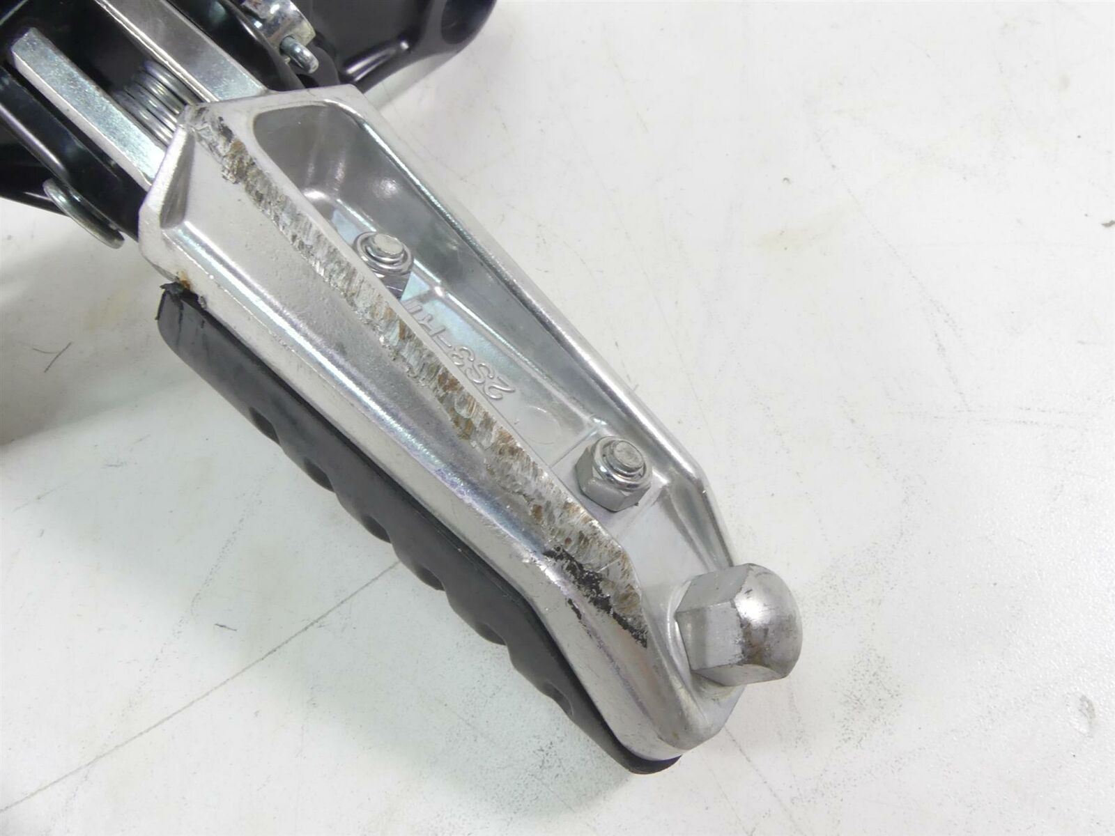 2020 Yamaha VMX17 1700 Right Front Driver Rider Footpeg Foot Peg 2S3-27443-10-00 {{ shop.shopifyCountryName }} - Mototech271