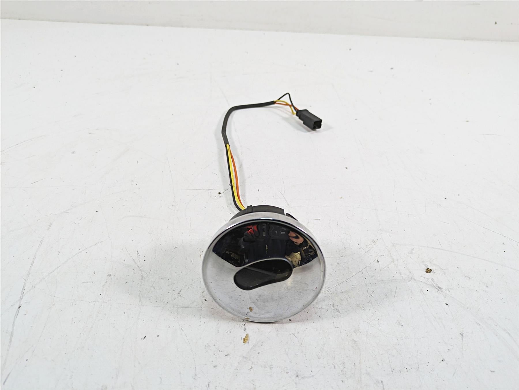 2015 Harley FXDL Dyna Low Rider Fuel Gas Petrol Level Gauge - Read 75241-08 {{ shop.shopifyCountryName }} - Mototech271