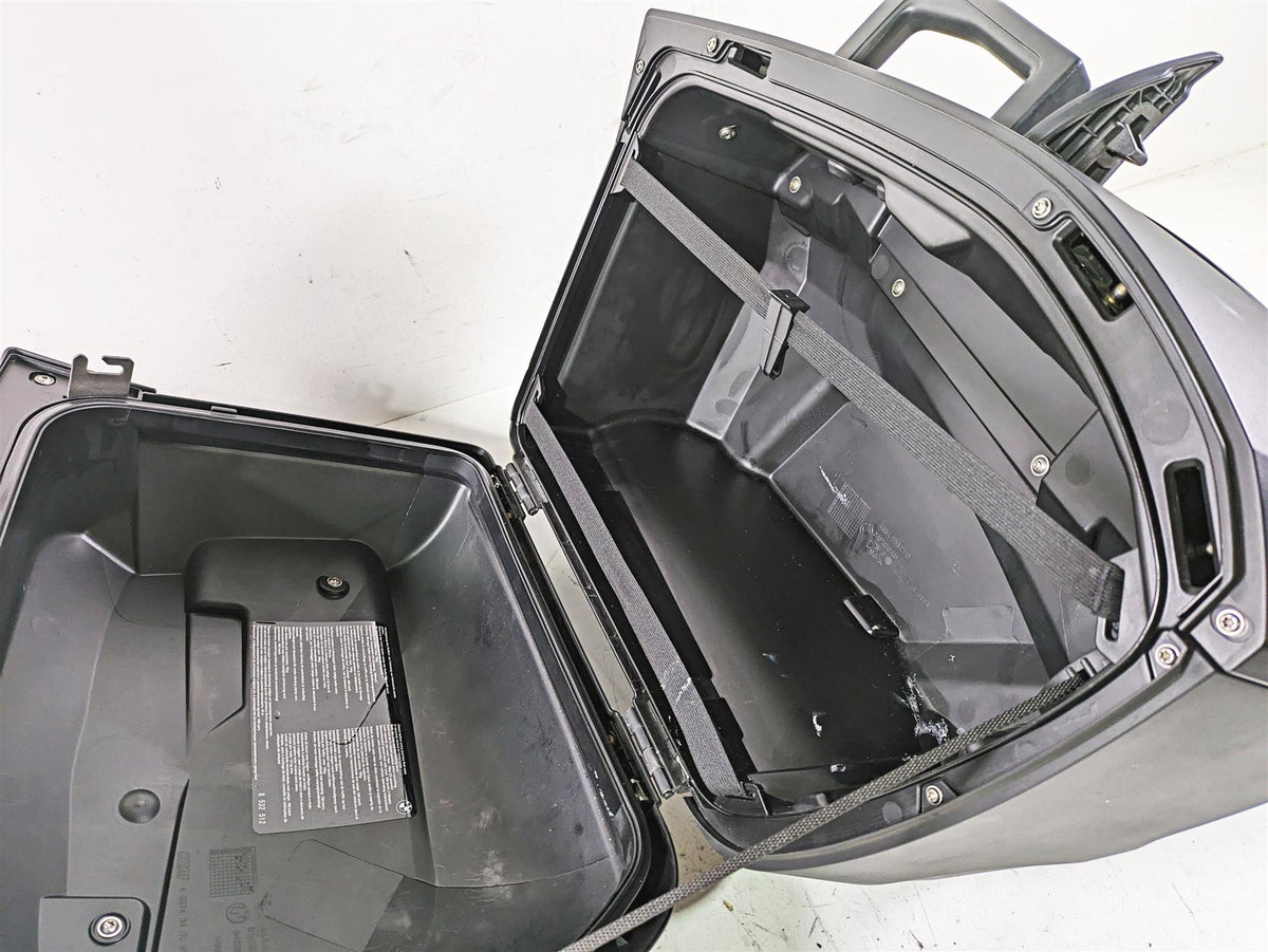2014 BMW R1200 RT RTW K52 Right Saddlebag Saddle Bag Case 46547728664 {{ shop.shopifyCountryName }} - Mototech271