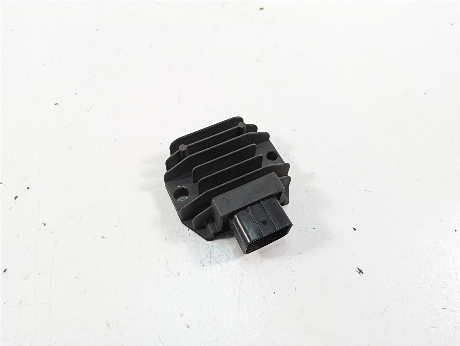 2020 KTM 1290 Super Adventure R Rectifier Voltage Regulator FH022AA 60311034000 {{ shop.shopifyCountryName }} - Mototech271
