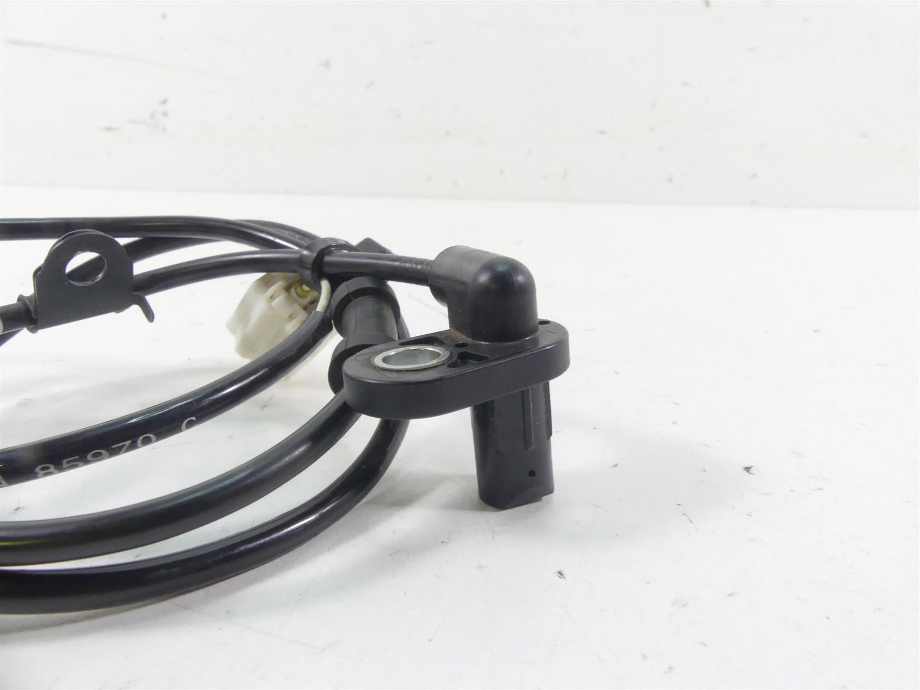 2022 Yamaha MT09 FZ09 Front Wheel Abs Speed Sensor B7N-85970-00-00 {{ shop.shopifyCountryName }} - Mototech271