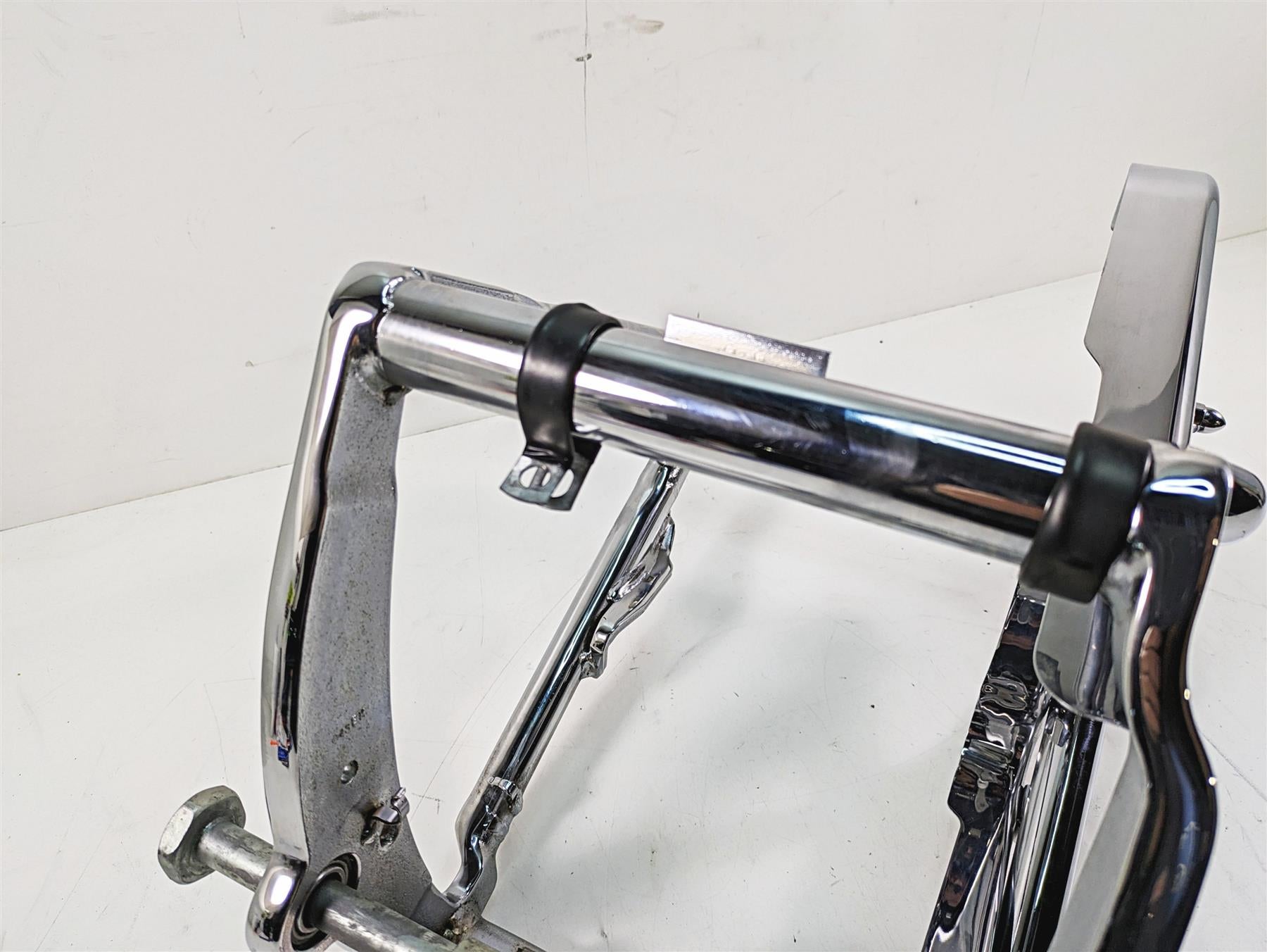 2006 Harley Softail FXSTSI Springer Rear Chrome Swingarm 200mm 47614-06 {{ shop.shopifyCountryName }} - Mototech271