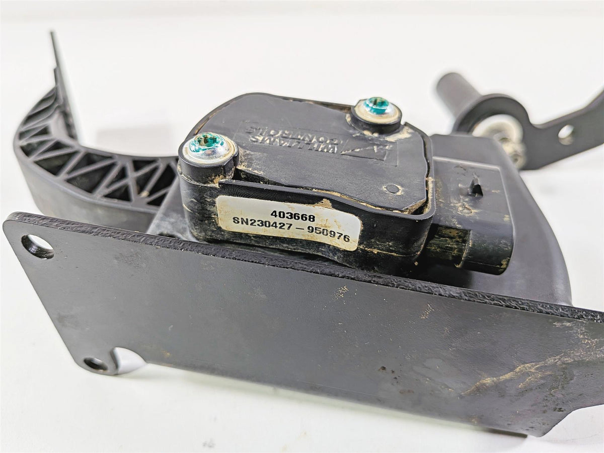 2024 Polaris RZR XP 1000 Sport Brake & Accelerate Pedal Set 1025542 4080361 {{ shop.shopifyCountryName }} - Mototech271