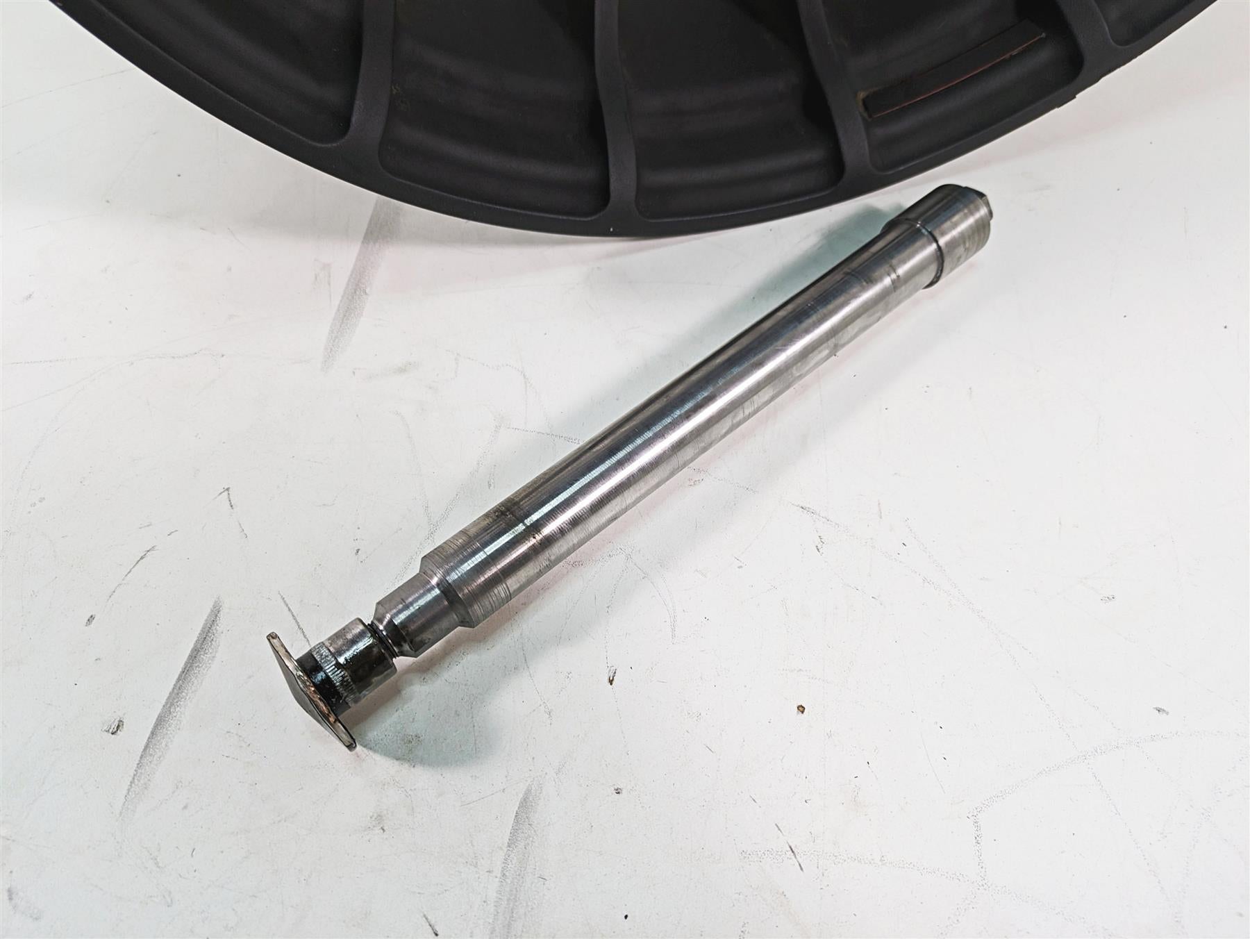 2018 Harley Touring FLHXSE CVO Street Glide Native Customs Turbine Talon 18x5.5 Fat Front Wheel Rim {{ shop.shopifyCountryName }} - Mototech271