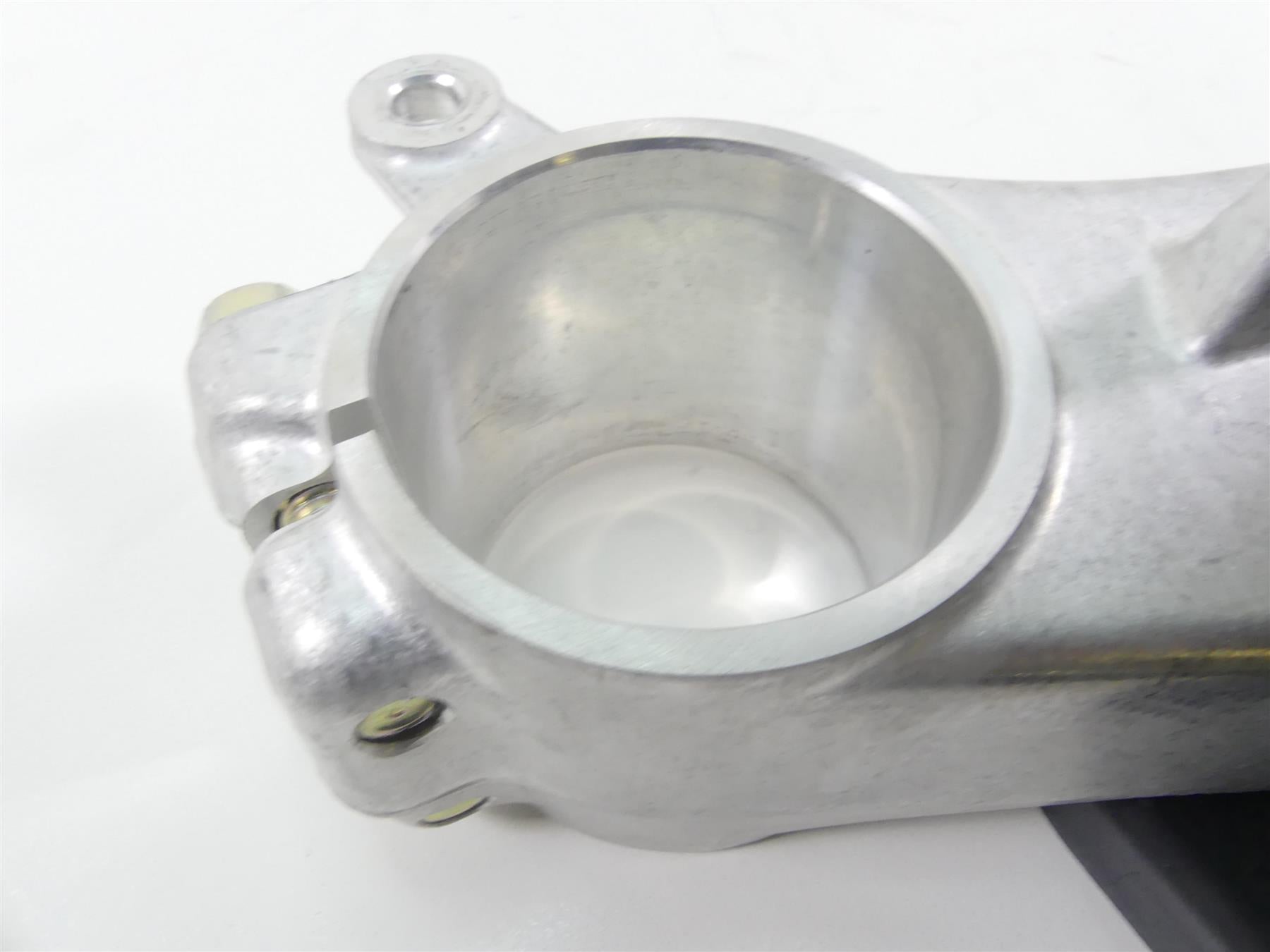 2022 Suzuki GSXR750 Upper Lower Triple Tree Clamp Set 51311-01H00 51410-01H10 {{ shop.shopifyCountryName }} - Mototech271