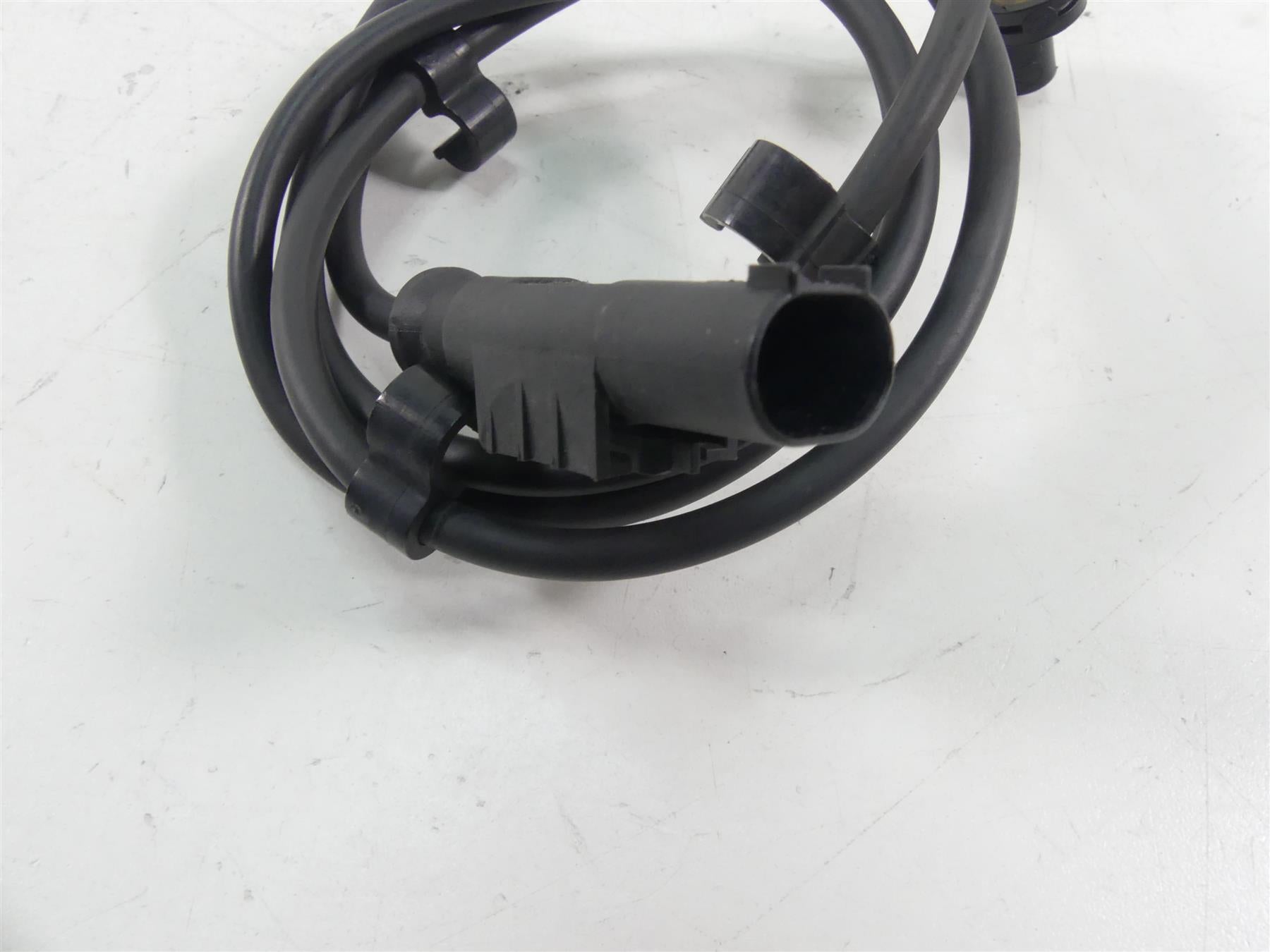 2016 KTM 1290 Superduke R Front Abs Brake Wheel Speed Sensor 76042025000 {{ shop.shopifyCountryName }} - Mototech271