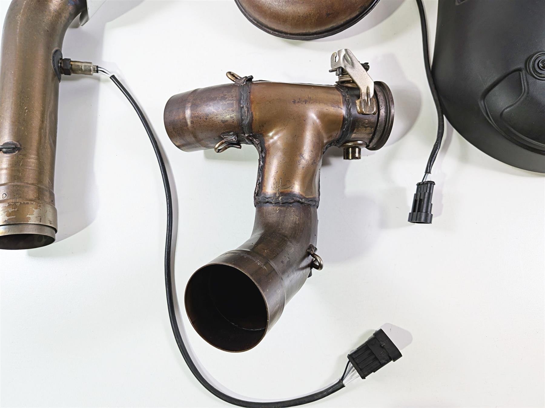 2019 Ducati 959 Panigale Stock Exhaust Header & Heat Shield Set 57014452A {{ shop.shopifyCountryName }} - Mototech271