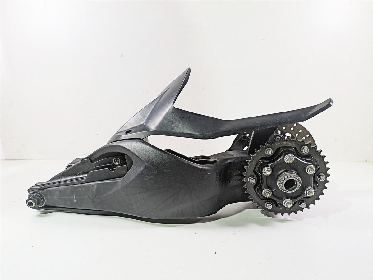 2018 KTM 1290 Super Duke R Swingarm Swing Arm & Axle 6130403004433 {{ shop.shopifyCountryName }} - Mototech271