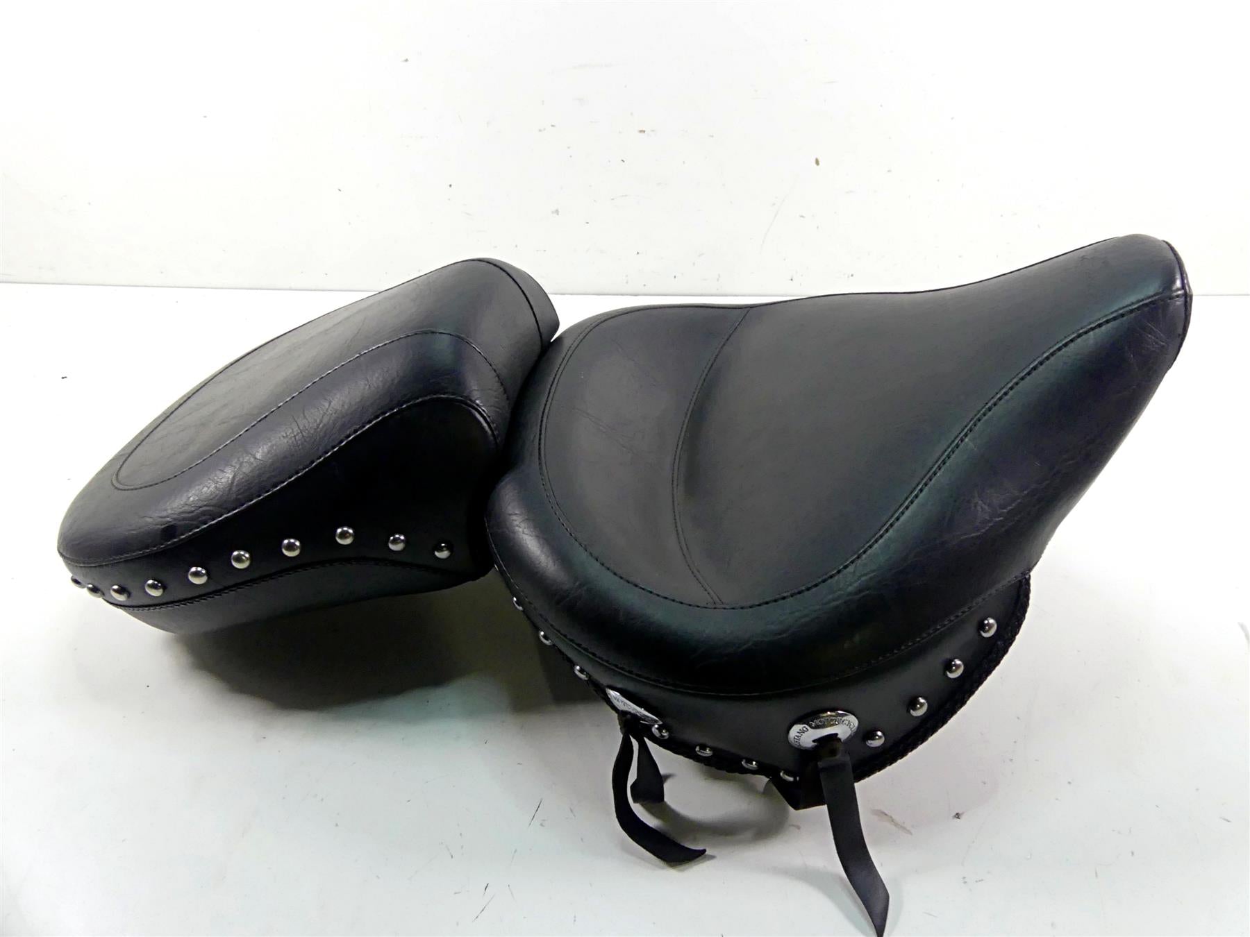 2002 Harley FLSTCI Softail Heritage Mustang 17" Wide Studded Seat Set 75094 {{ shop.shopifyCountryName }} - Mototech271