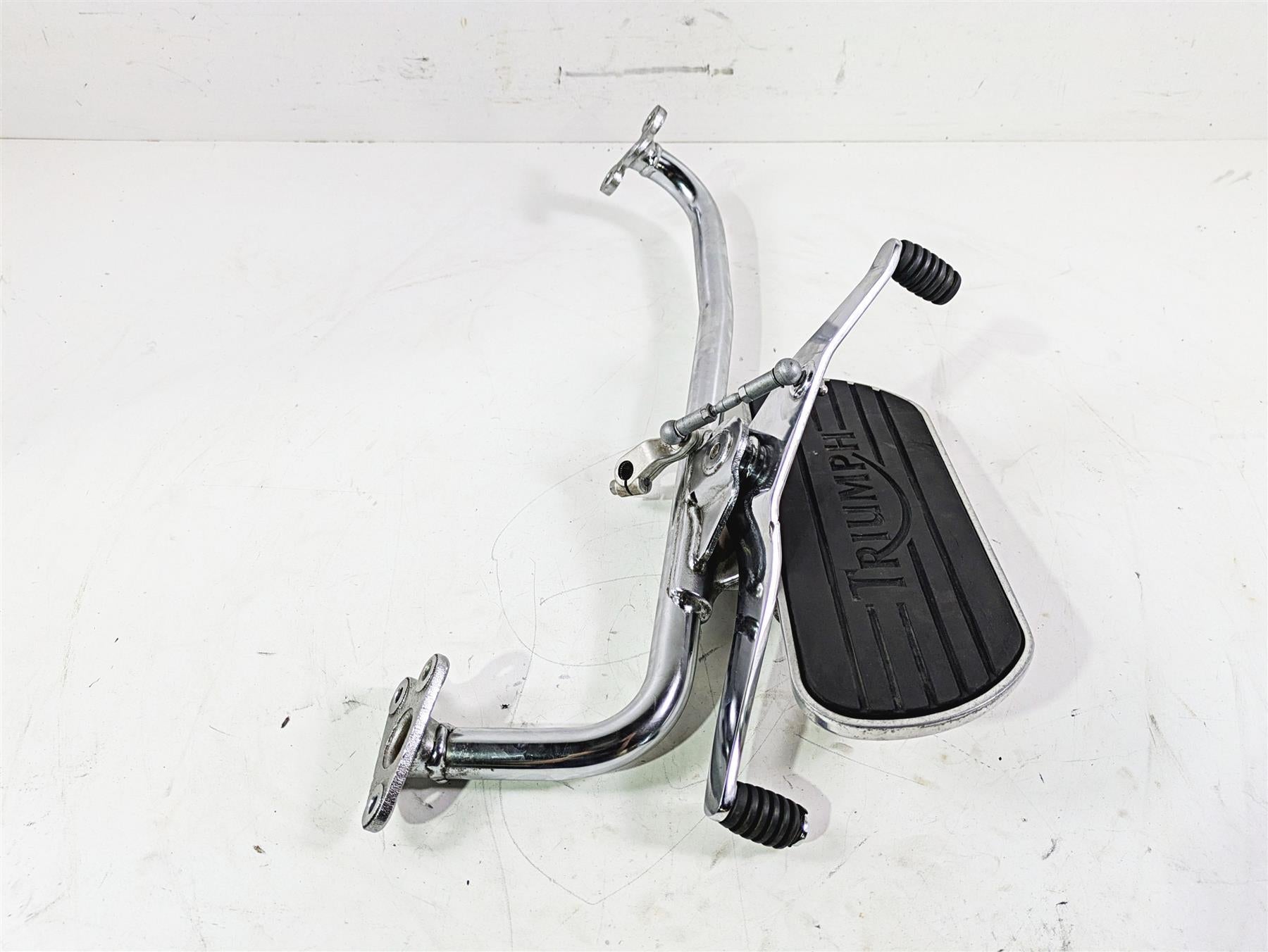 2006 Triumph Rocket 3 Left Rider Foot Peg Mount & Shifter T2083008 {{ shop.shopifyCountryName }} - Mototech271