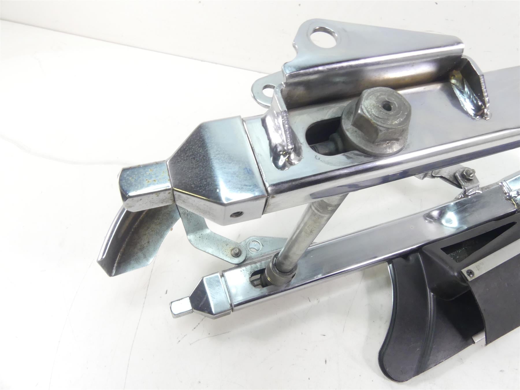 2000 Harley Dyna FXR4 CVO Super Glide Rear Chrome Swingarm Swing Arm 46185-99 {{ shop.shopifyCountryName }} - Mototech271