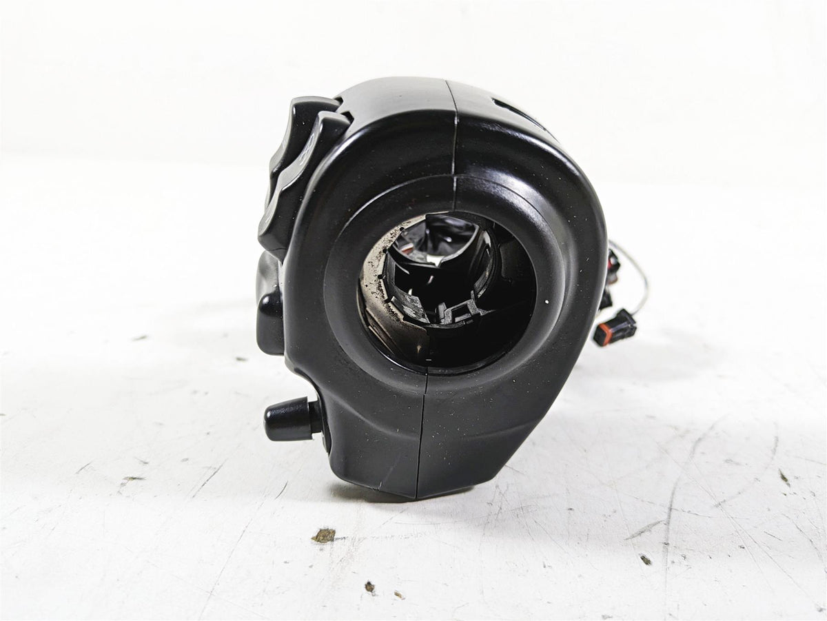 2015 Harley Touring FLHXS Street Glide Right Hand Start Control Switch 71500129C {{ shop.shopifyCountryName }} - Mototech271