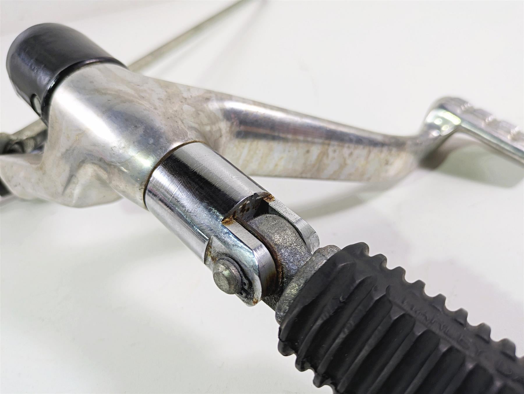 2007 Harley Sportster XL1200 C Front Footpeg Shifter Brake Pedal Set 42651-04 {{ shop.shopifyCountryName }} - Mototech271