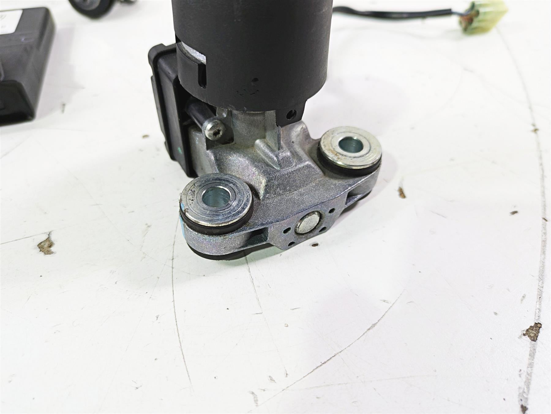 2015 Ducati Panigale 1299 S Cdi Ecu Ecm & Ignition Switch Key Lock Set 28642521B {{ shop.shopifyCountryName }} - Mototech271