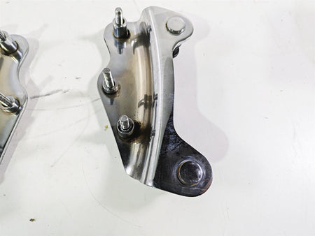 2010 Harley Touring FLHX Street Glide Chrome Quick Release Mount Set 52300353 {{ shop.shopifyCountryName }} - Mototech271