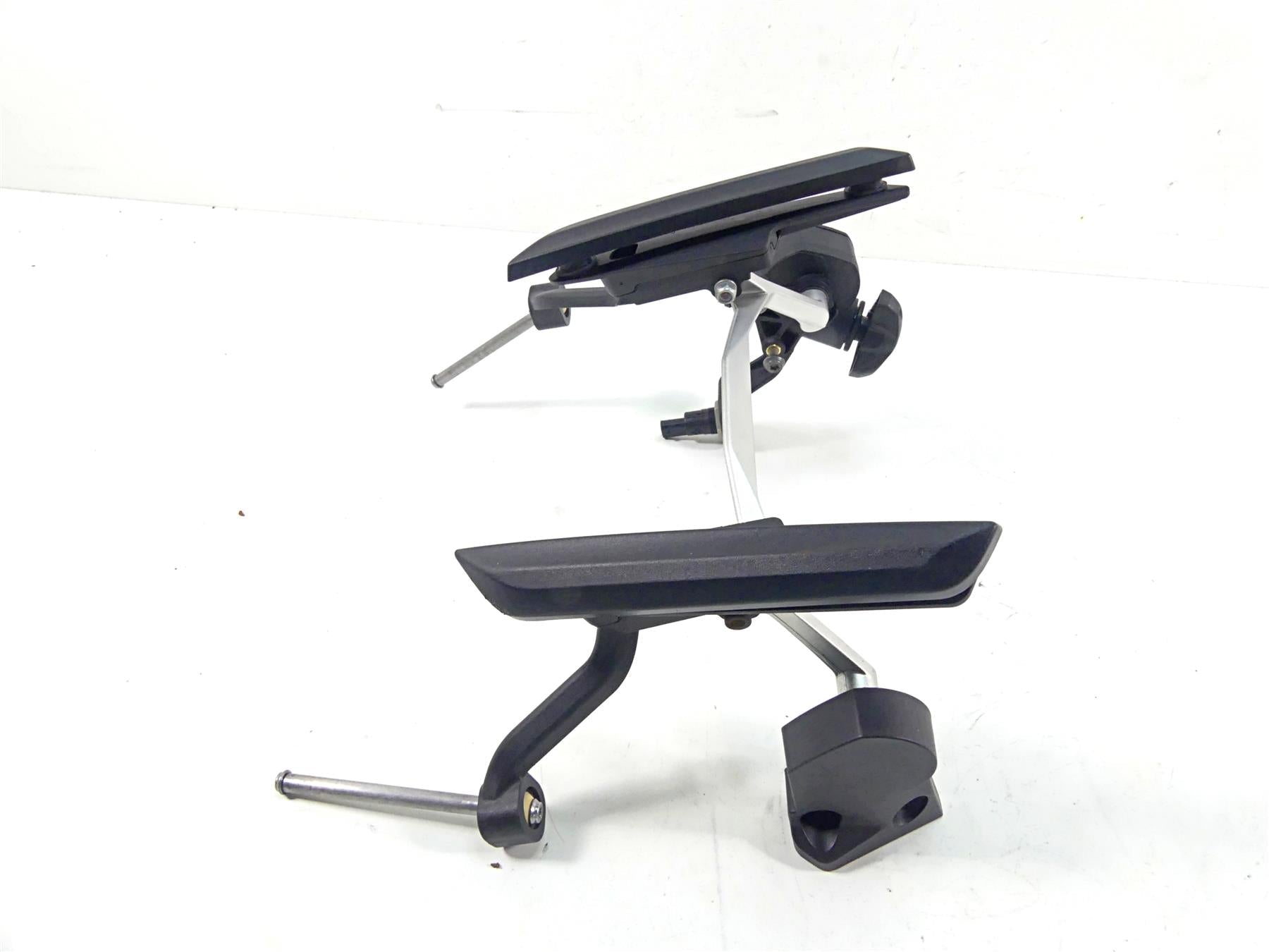 2014 BMW R1200GS K50 Front Windshield Screen Adjustment Set 46638536083 {{ shop.shopifyCountryName }} - Mototech271
