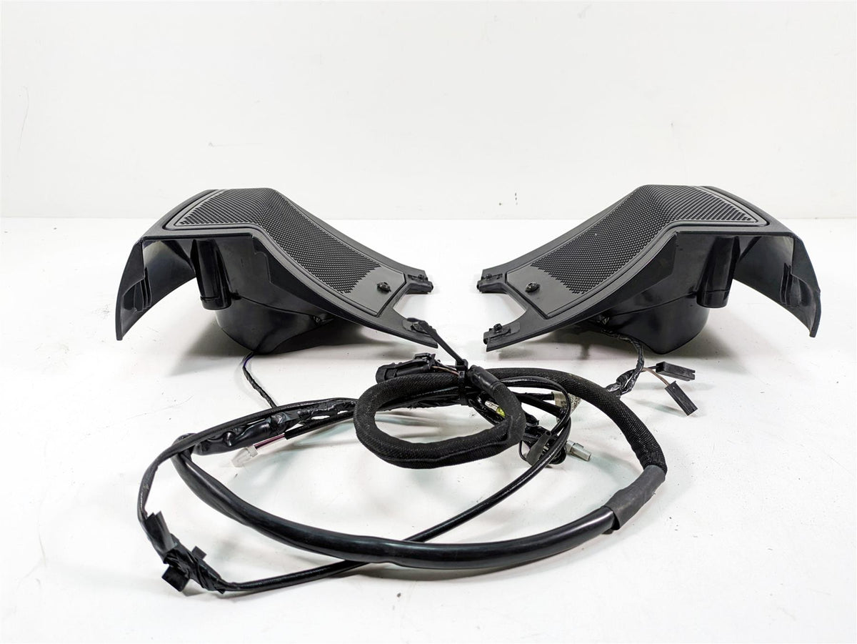 2011 Victory Cross Country Trunk Speaker & Cover Set 5438425 {{ shop.shopifyCountryName }} - Mototech271