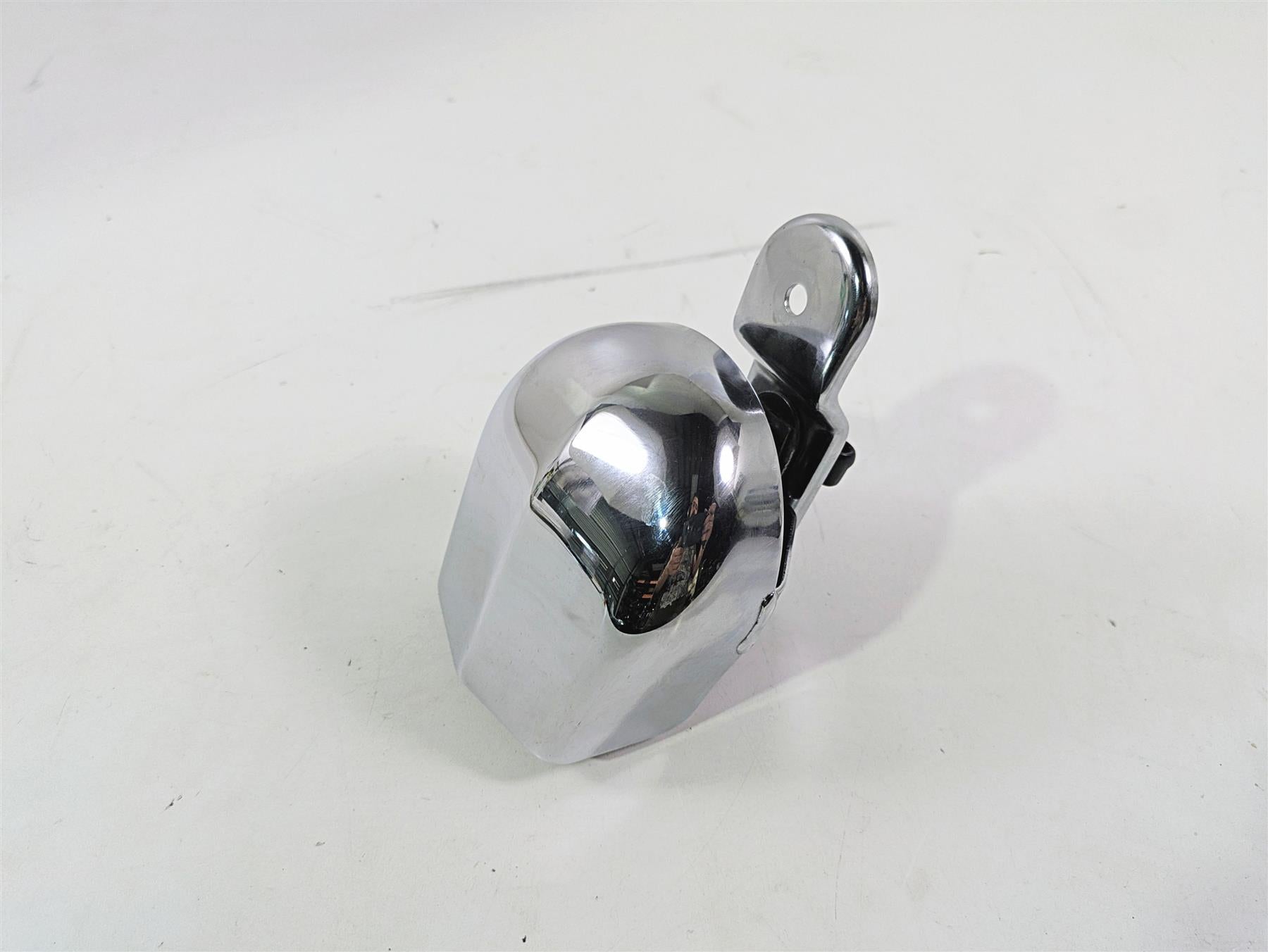 2007 Harley Touring FLHRSE CVO Road King Horn & Chrome Cover 61300478A {{ shop.shopifyCountryName }} - Mototech271