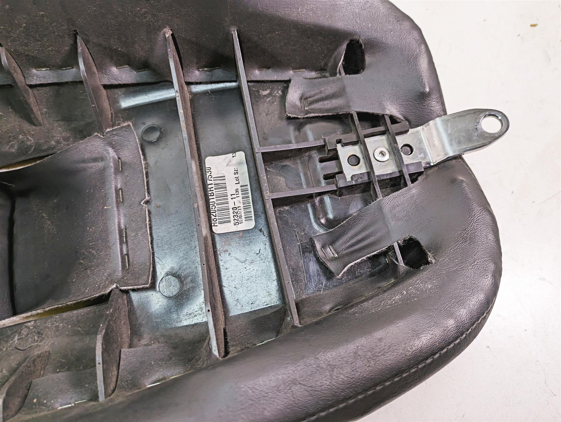 2010 Harley Touring FLHTCU Electra Glide Driver Seat Saddle - No Tears 52320-11 {{ shop.shopifyCountryName }} - Mototech271