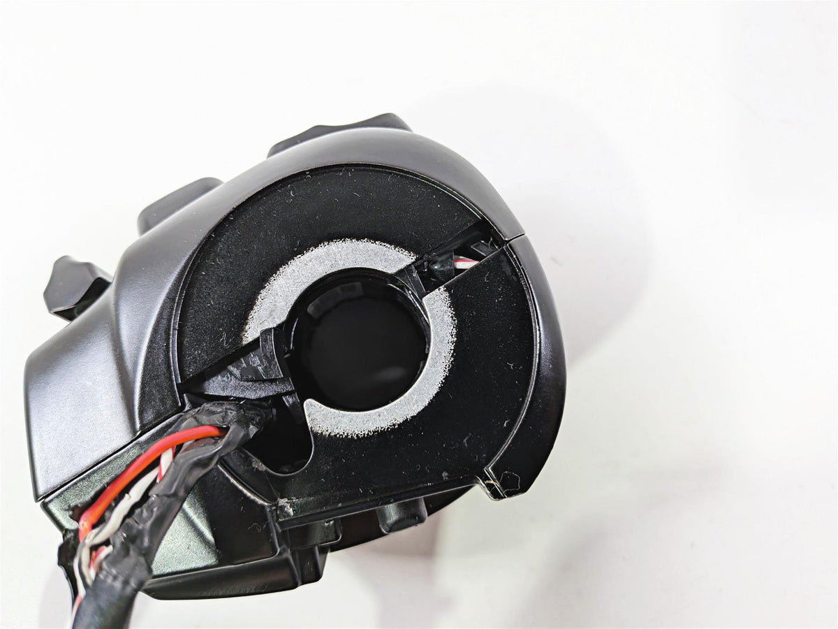 2014 Harley Touring FLHTK Electra Glide Left Hand Cruise Control Switch 71500128-Mototech271