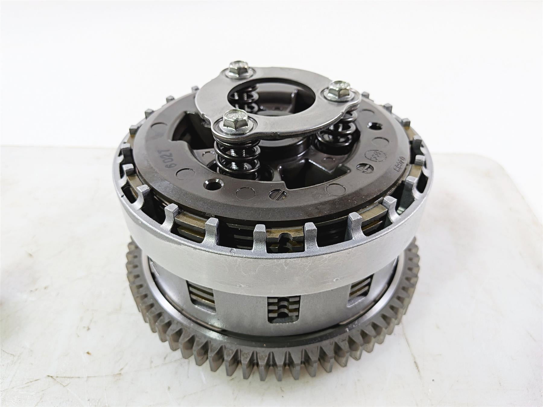 2016 Yamaha YZF R1 RN32 Clutch Basket & Friction Disc Set 2CR-16150-00-00 {{ shop.shopifyCountryName }} - Mototech271