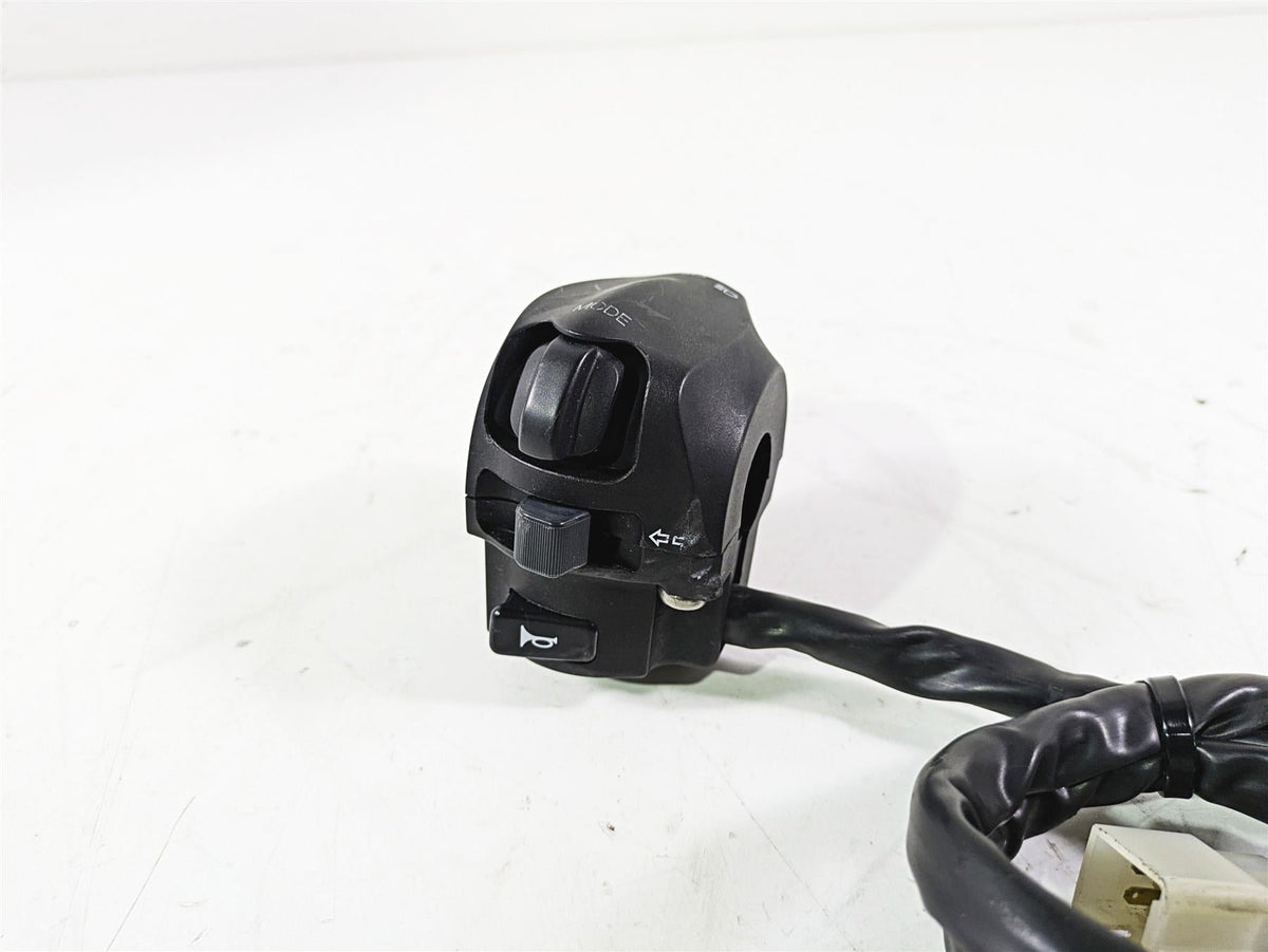 2016 Moto Guzzi Stelvio 1200 8V NTX Left Hand Control Switch Heat - Read 886229 {{ shop.shopifyCountryName }} - Mototech271