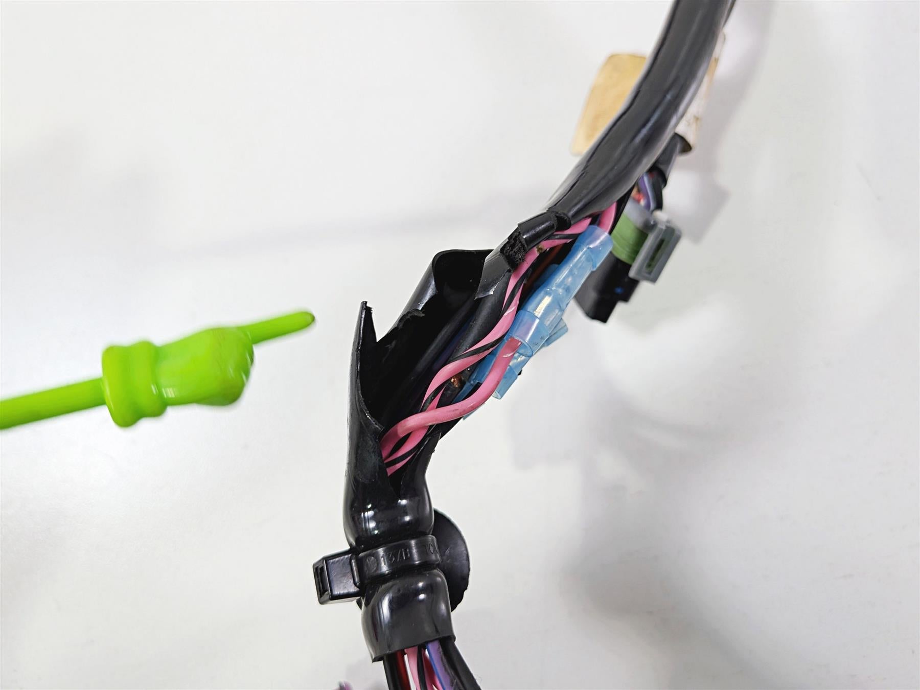 2017 Harley Touring FLHXS Street Glide Front Fairing Wiring Harness Read 69200121A {{ shop.shopifyCountryName }} - Mototech271