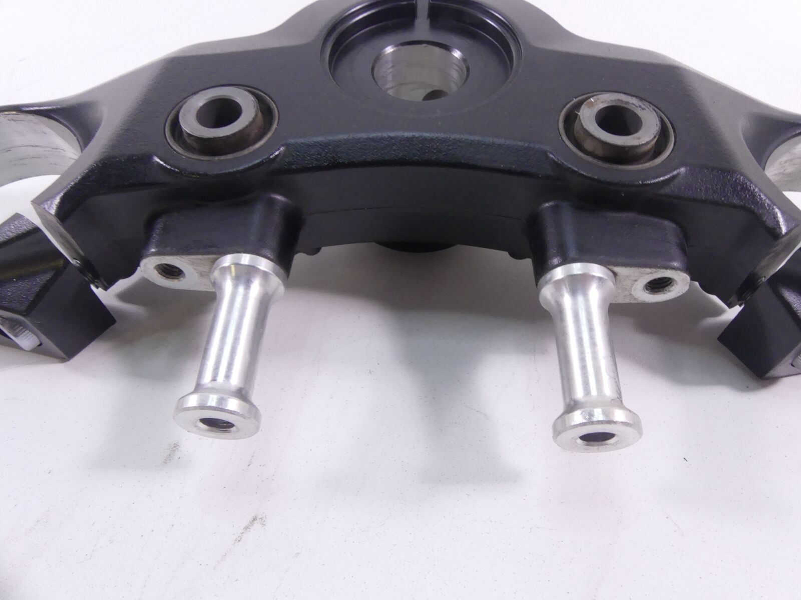 2019 Yamaha VMX17 V-Max 1700 Upper Triple Tree Steering Clamp 2S3-23435-00-00 {{ shop.shopifyCountryName }} - Mototech271