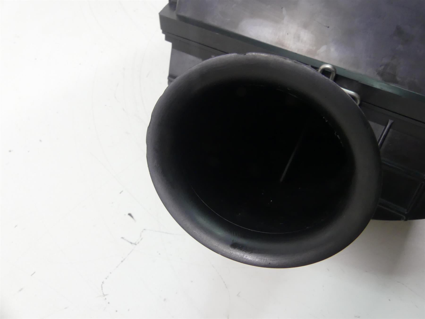 2013 Harley VRSCDX Night Rod Special Air Box Cleaner Breather Filter 29435-05 {{ shop.shopifyCountryName }} - Mototech271