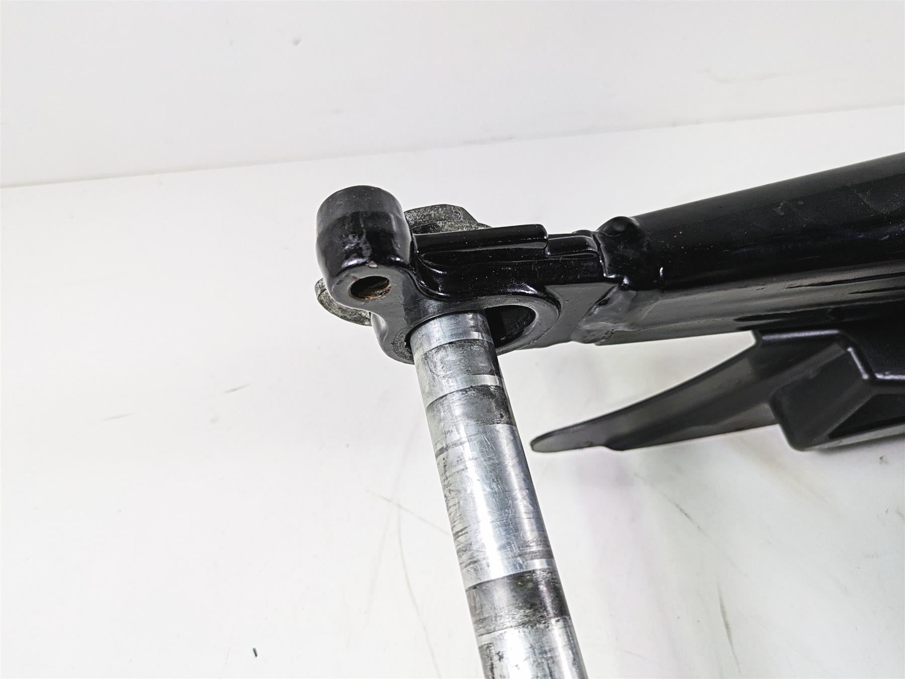 2017 Harley Touring FLTRXS Road Glide Rear Swingarm & 25mm Axle Set 47549-09A {{ shop.shopifyCountryName }} - Mototech271