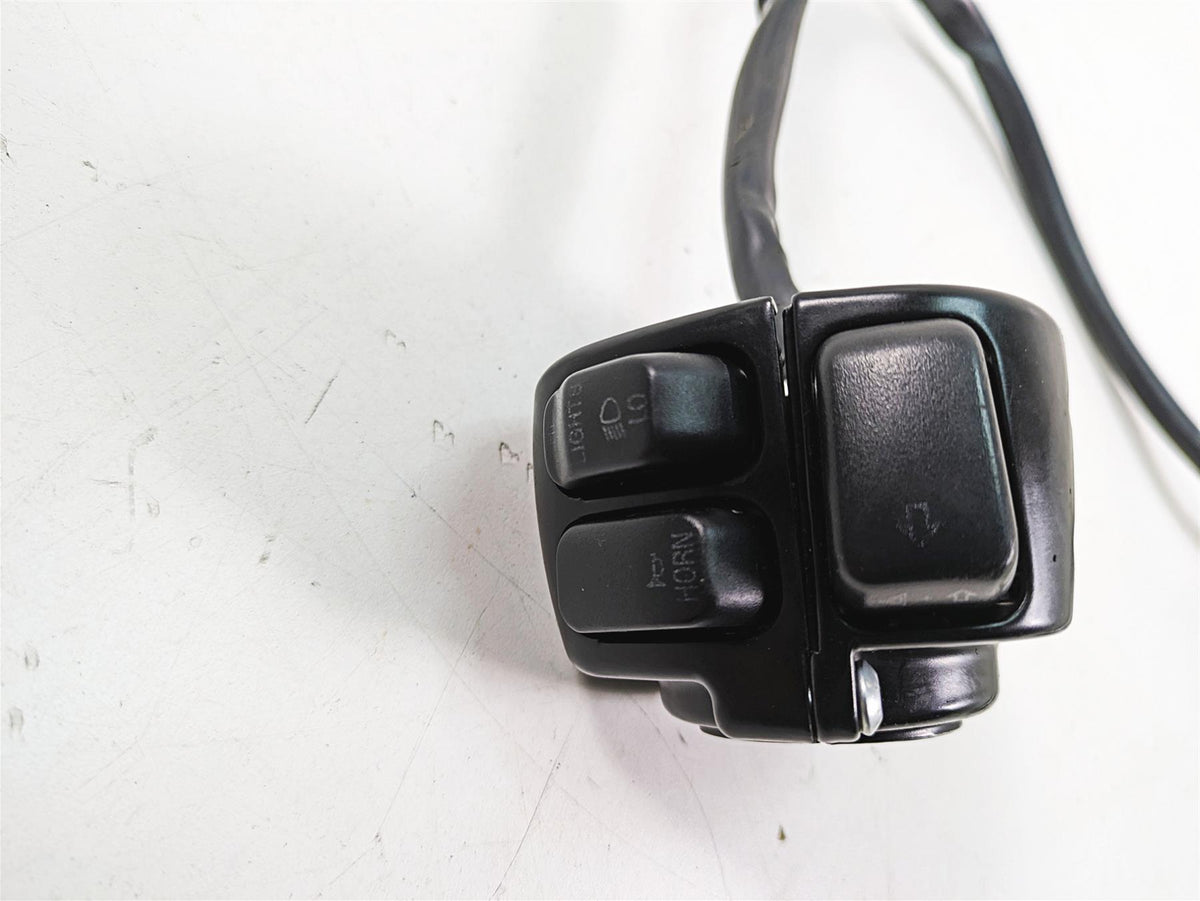 2009 Harley Softail FLSTSB Cross Bones Left Hand Light Control Switch 71682-06 {{ shop.shopifyCountryName }} - Mototech271