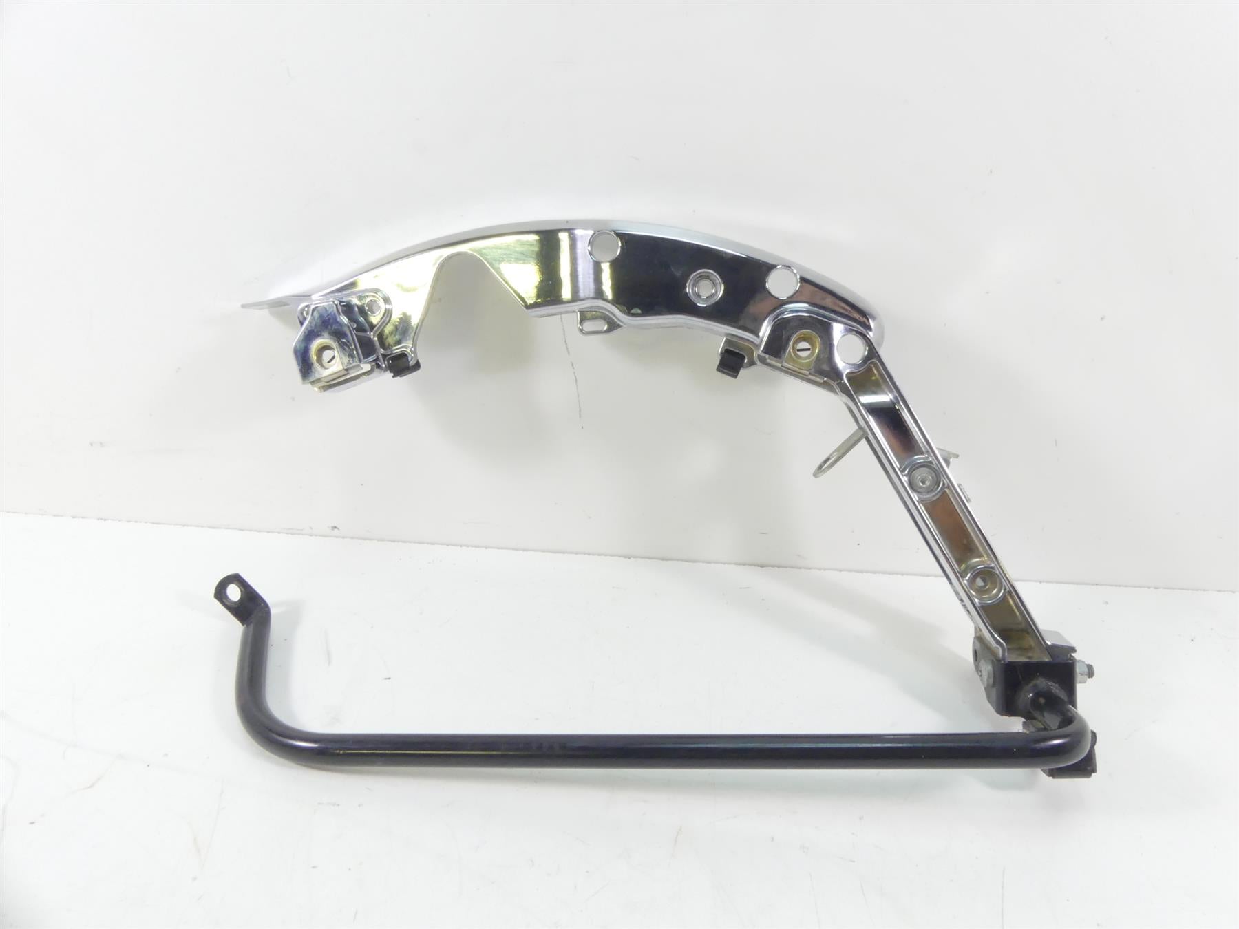 2014 Harley Touring FLHX Street Glide Left Rear Saddlebag Support Stay 90200503