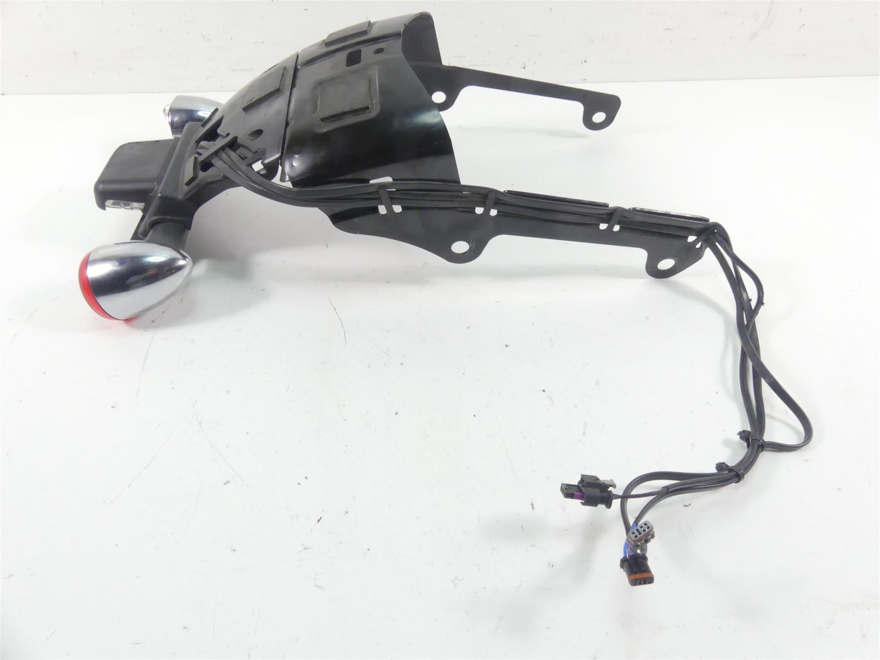 2021 Harley Softail FLSB Sport Glide License Plate Holder Blinker Set 67900329 {{ shop.shopifyCountryName }} - Mototech271