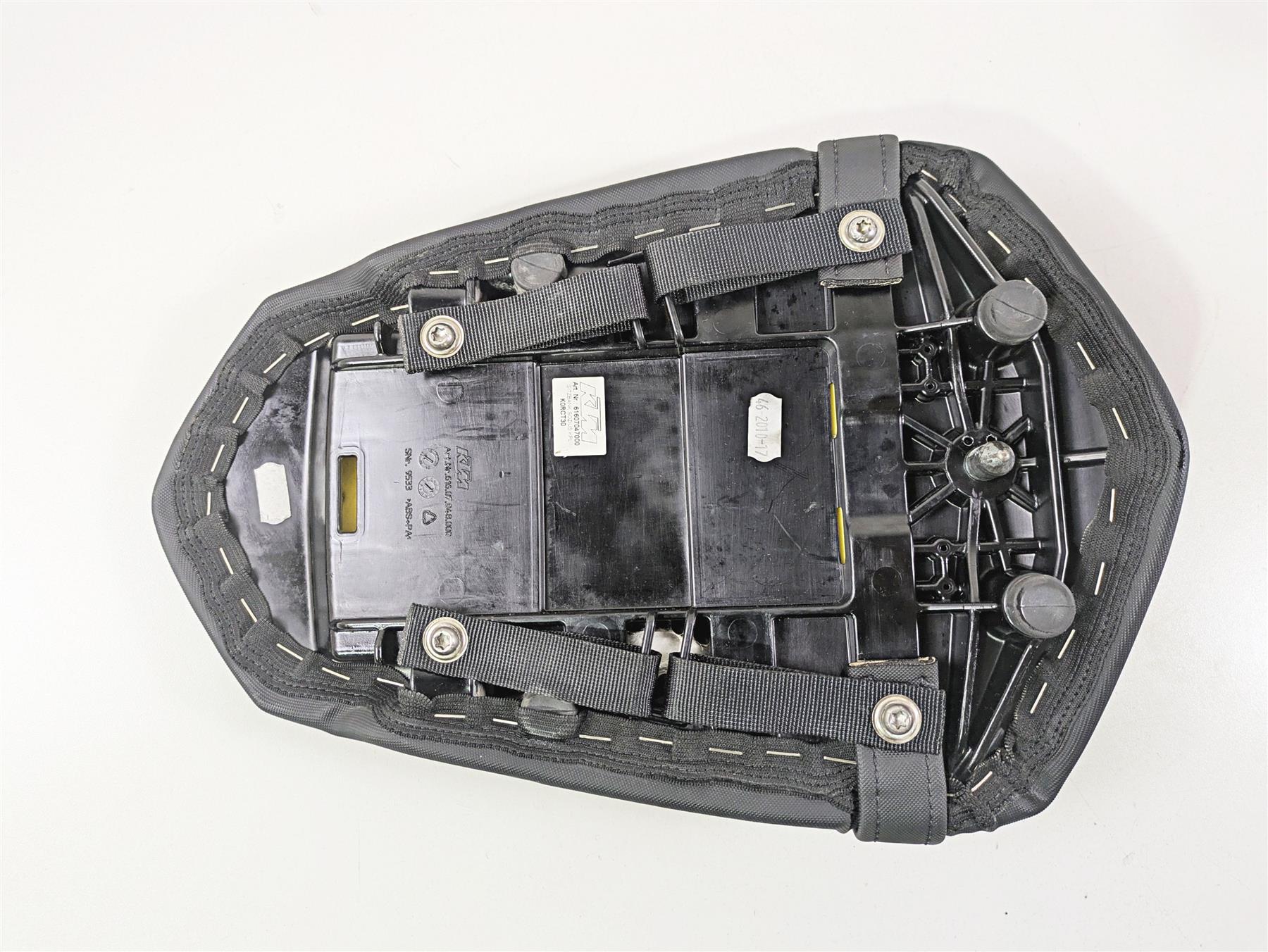 2018 KTM 1290 Super Duke R Rear Passenger Saddle Seat 61607047000 61607048000 {{ shop.shopifyCountryName }} - Mototech271