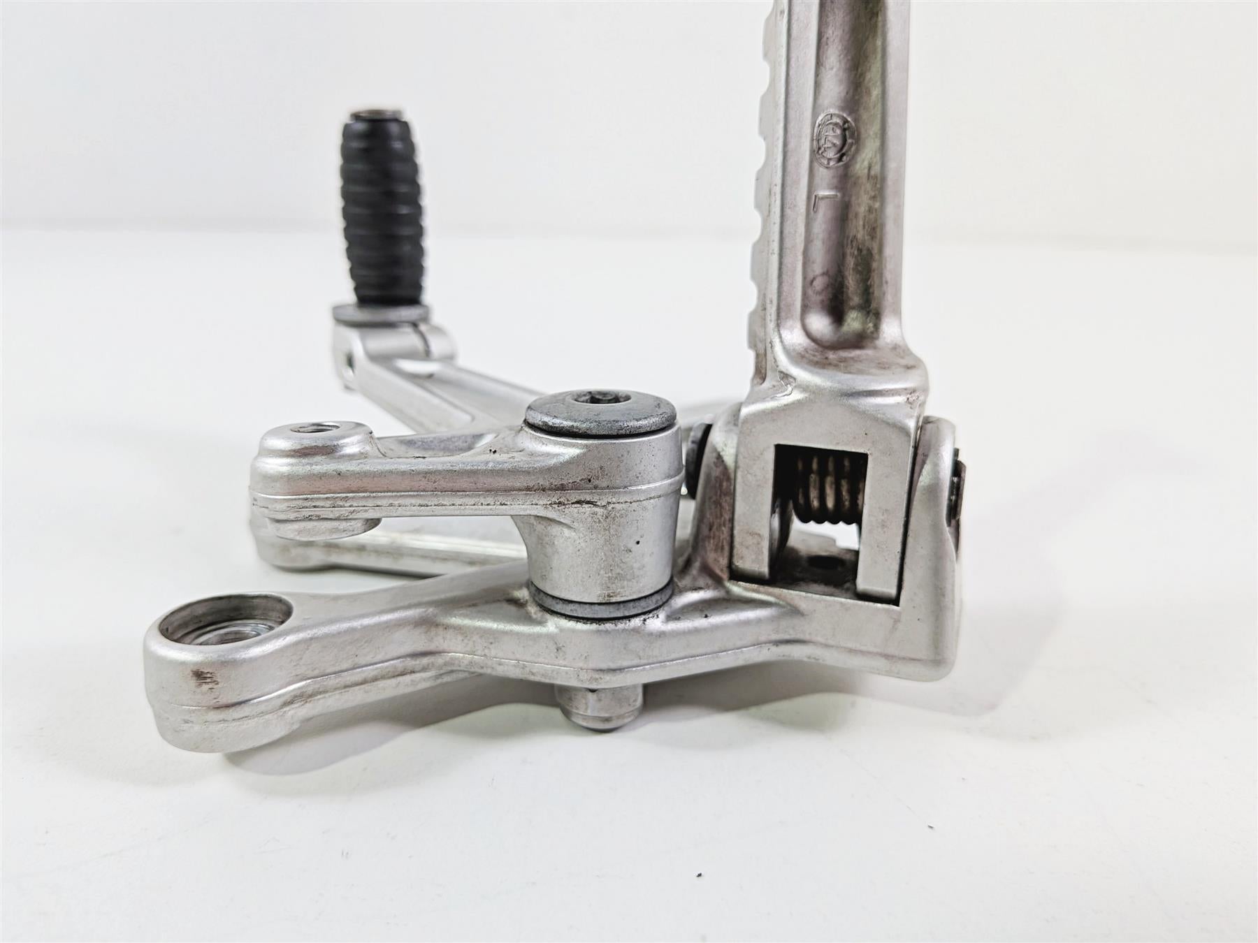 2016 Aprilia RSV 1100 Tuono V4 Factory Front Left Foot Peg & Shifter 897829 {{ shop.shopifyCountryName }} - Mototech271