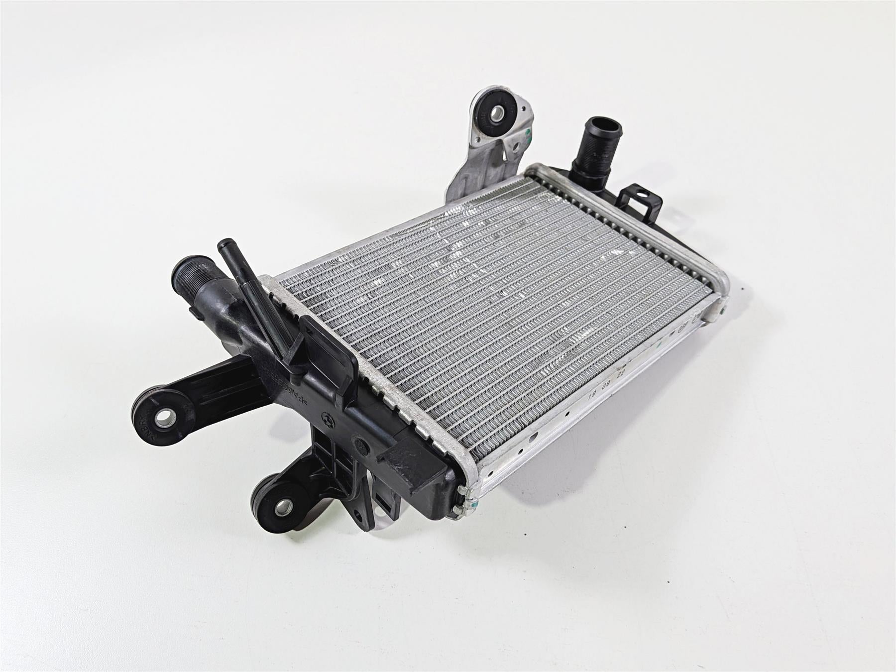 2023 BMW R1250RT RTP K52 Left Coolant Radiator - Broken Tab - Bent 17118546408 {{ shop.shopifyCountryName }} - Mototech271