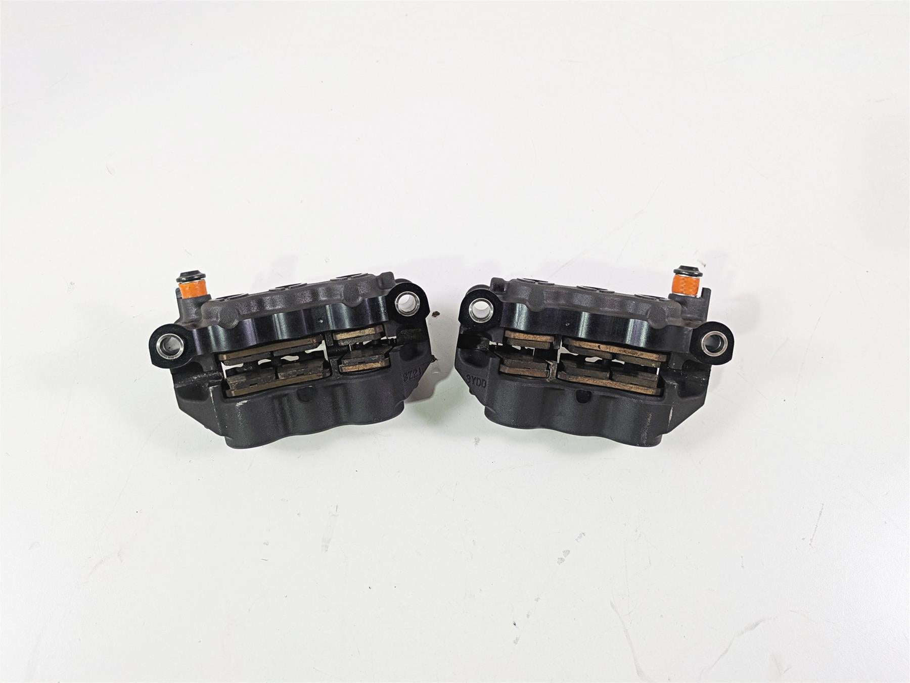 2014 Yamaha YZFR1 R1 RN22 6 Piston Front Brake Calipers 4C8-2580T-10 4C8-2580U {{ shop.shopifyCountryName }} - Mototech271