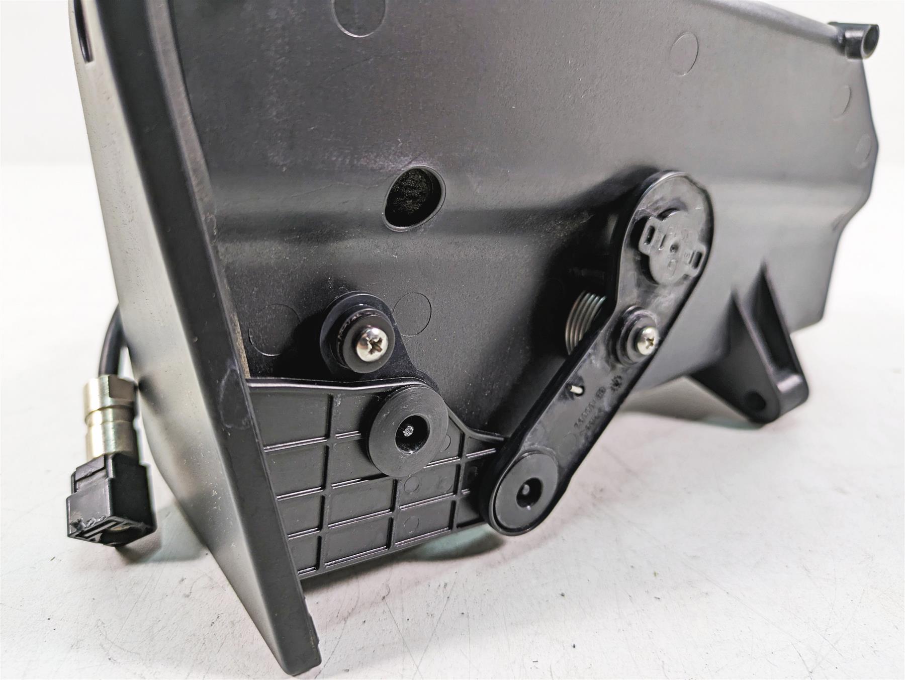 2020 Harley Touring FLHX Street Glide Front Fairing Media Compartment 76000107A {{ shop.shopifyCountryName }} - Mototech271