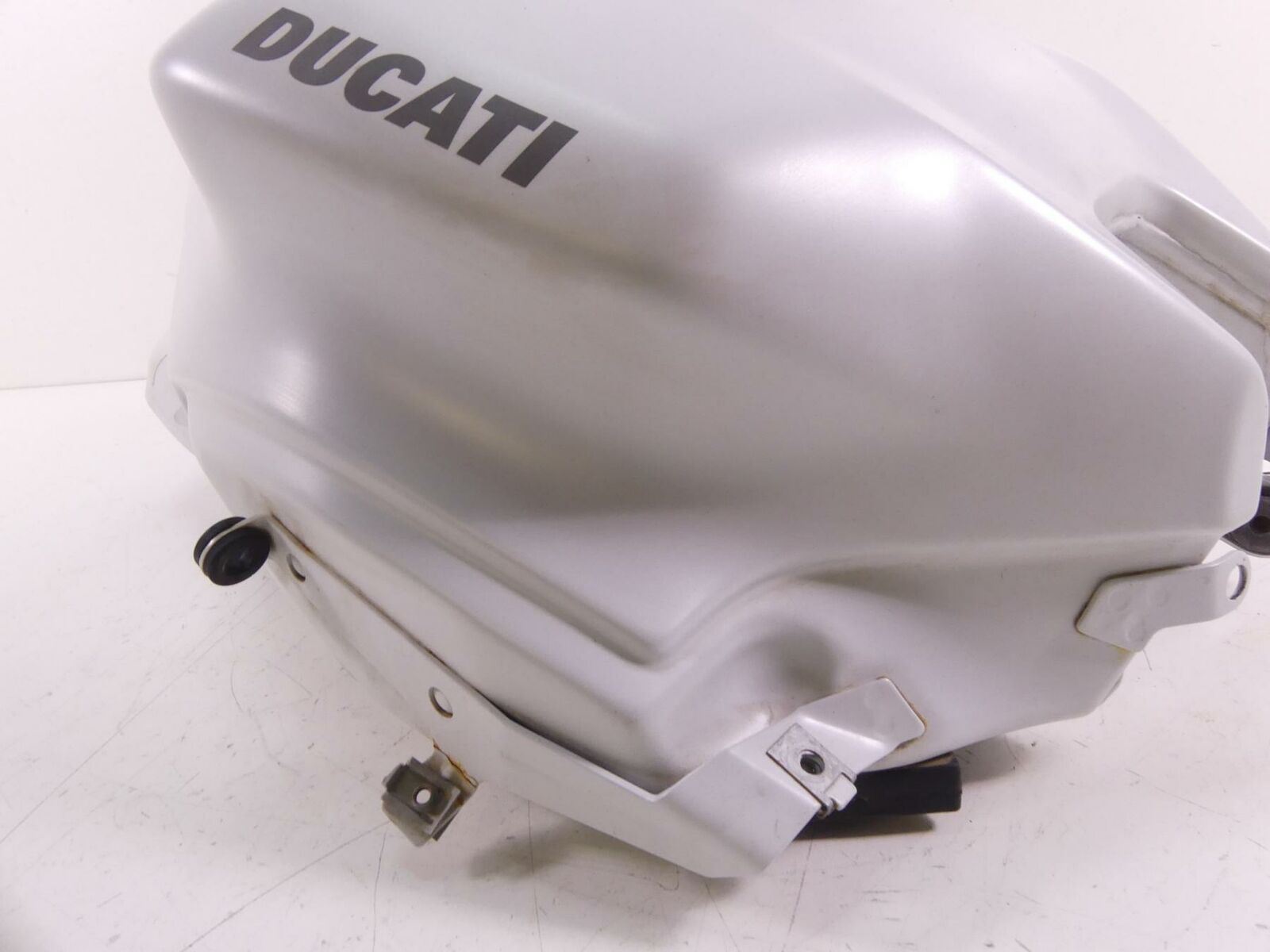 2019 Ducati Supersport 939 S Fuel Gas Petrol Tank Reservoir - Nice 58612531BW {{ shop.shopifyCountryName }} - Mototech271