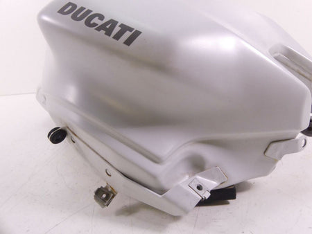 2019 Ducati Supersport 939 S Fuel Gas Petrol Tank Reservoir - Nice 58612531BW {{ shop.shopifyCountryName }} - Mototech271