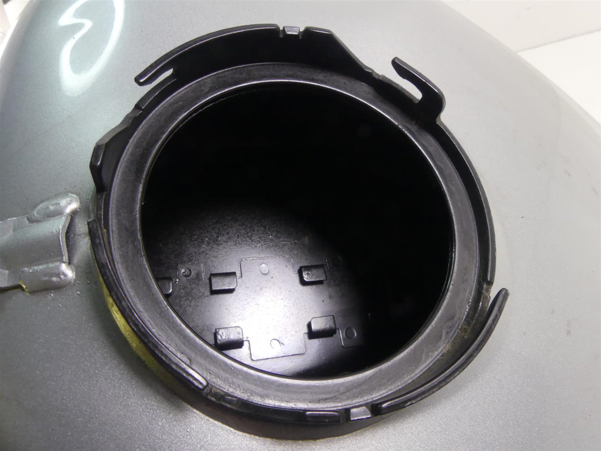 2010 Harley Touring FLHX Street Glide Fuel Gas Petrol Tank -Dented 61356-08 {{ shop.shopifyCountryName }} - Mototech271